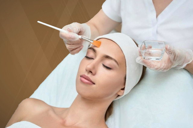 تنظيف بشرة عميق و ازاله الرؤوس السوداء بجهاز الهيدرافيشيال مع ماسك - نساء